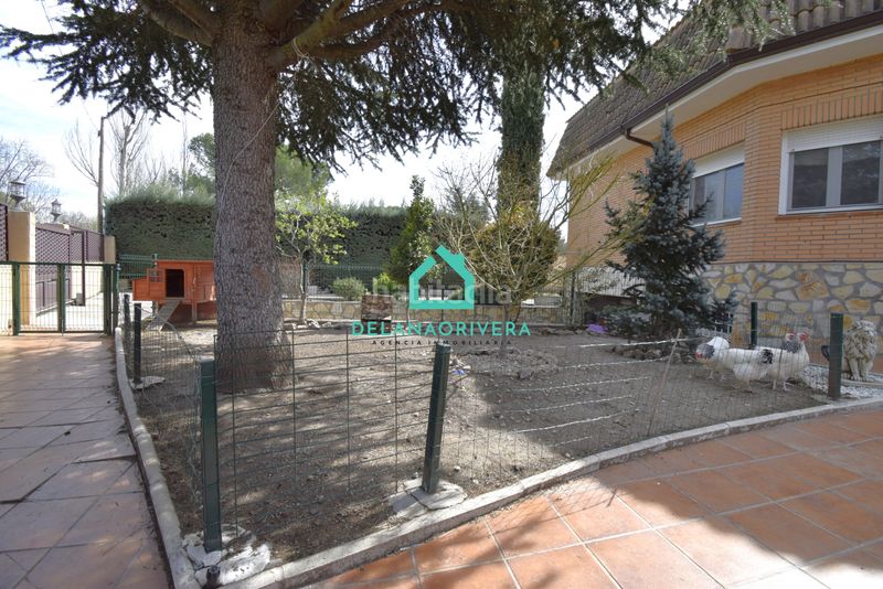 Foto 77d047c8-3818-4bd3-8176-55bdc67af0fc. Xalet amb xemeneia calefacció aparcament piscina a Uceda