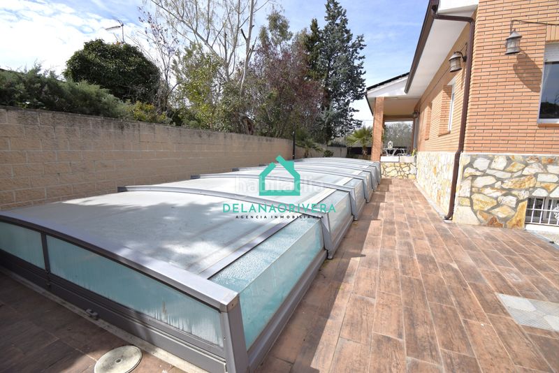 Foto 81d2b98d-0f84-414c-af9b-2a560c95561c. Xalet amb xemeneia calefacció aparcament piscina a Uceda