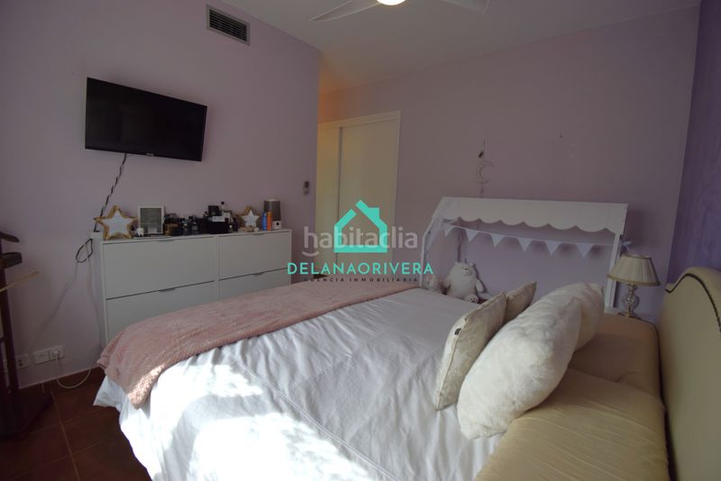 Foto 861a08e7-9f7f-4354-b0c2-2113445cb9b7. Xalet amb xemeneia calefacció aparcament piscina a Uceda