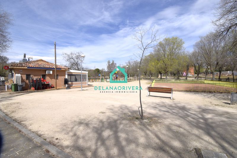 Foto 878edbd7-6619-4d6b-aa0c-4d0931c0c232. Xalet amb xemeneia calefacció aparcament piscina a Uceda