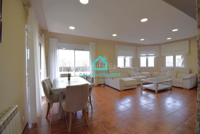 Foto a5191543-1be1-49c3-a5ea-fdc2dd4281e3. Xalet amb xemeneia calefacció aparcament piscina a Uceda