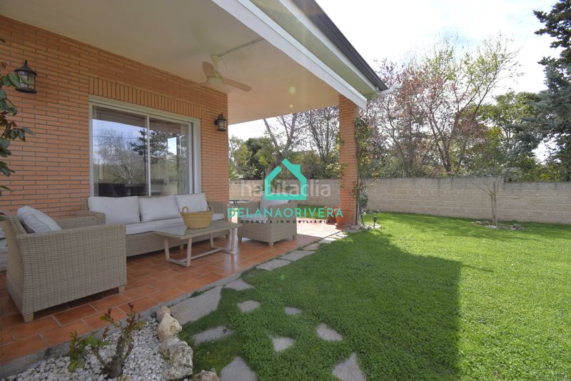 Foto dd15c032-19fc-4bed-885c-2903af298f65. Xalet amb xemeneia calefacció aparcament piscina a Uceda