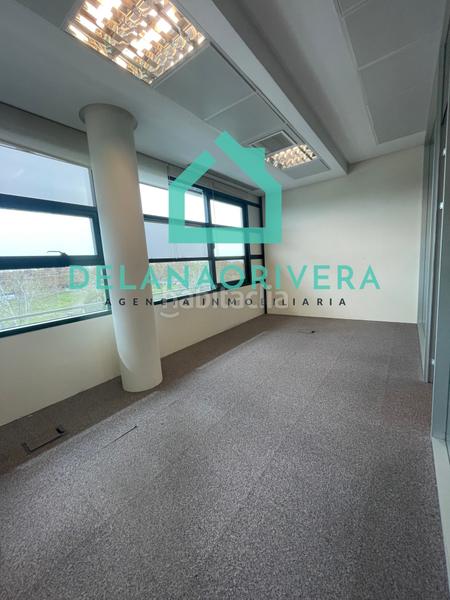 Foto 14668303-4996-4fcf-8be7-8a2b021c04b2. Miete büro mit heizung parking in El Pinar-Punta Galea Rozas de Madrid (Las)