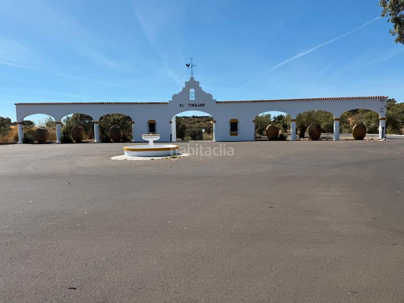 Foto fefbc937-c001-40de-8f43-bb5fd944f70f. House with fireplace pool in Castilblanco de los Arroyos