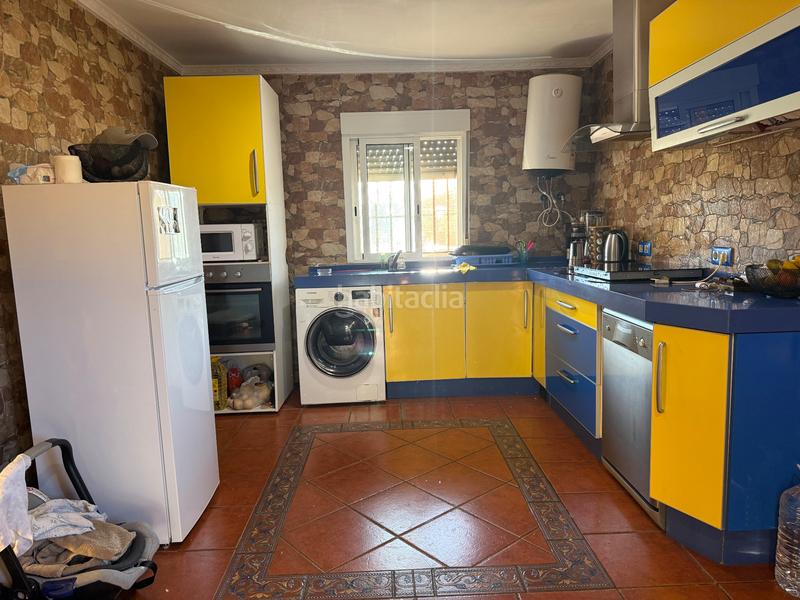 Foto fc3698dd-258c-45bf-b942-1adfd5d599cb. Xalet amb xemeneia aparcament piscina a Carmona