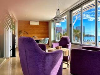 Apartamento en Playa Levante. Magnífico apartamento frente al mar, benidorm.
