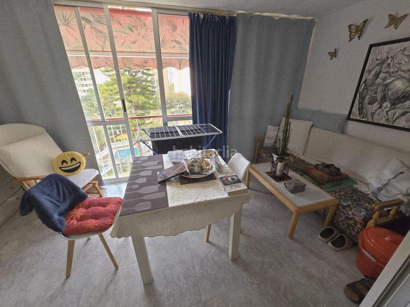 Foto 8ccc8483-d68e-40e1-91a2-4fadd072b6c2. Alquiler apartamento  en alquiler con terraza y piscina en Benidorm