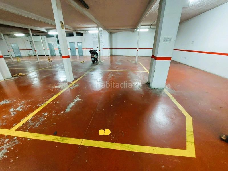 Foto 4036d494-6d63-4eb2-9d85-5491bb3f9599. Aparcament cotxe a Playa Levante Benidorm