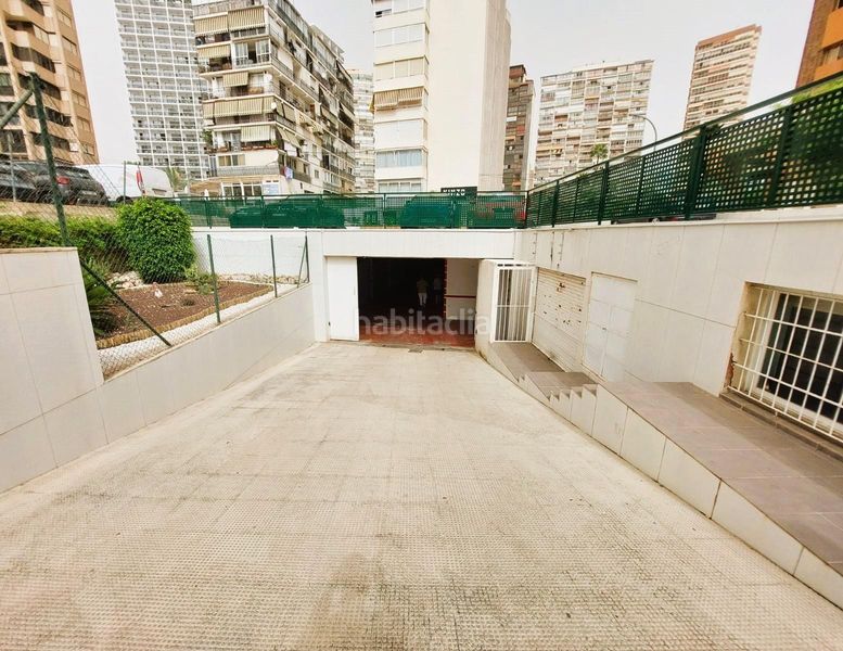 Foto a61e3c95-f960-461a-b73d-b250cb8f3fe2. Aparcament cotxe a Playa Levante Benidorm