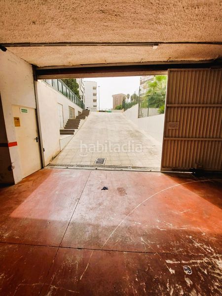 Foto b32c0103-e023-4807-a066-25a40027a022. Aparcament cotxe a Playa Levante Benidorm