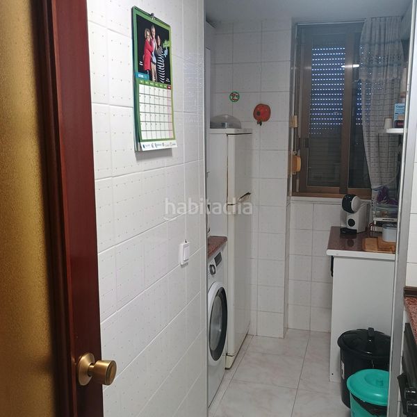 Foto 90bbe43b-d17a-4120-8643-bad331ac3cac. Pis amb aparcament piscina a Levante Alto Benidorm