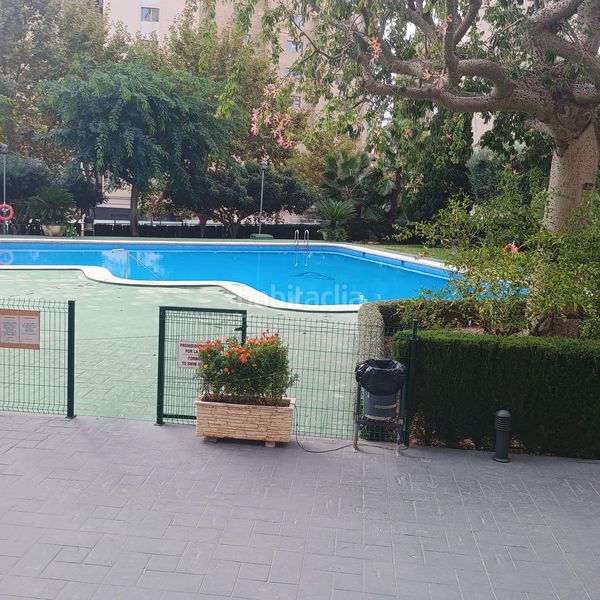 Foto d67b485d-de43-43fa-a80b-b7f1e947ccb0. Pis amb aparcament piscina a Levante Alto Benidorm