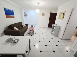 Apartament  Avenida emilio ortuño. Apartamento en buen estado de conservación, listo para entrar a