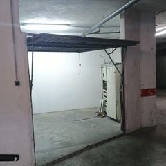 Autoparkplatz  Avenida cuenca. Se vende centrico garaje cabinado de 15 m2