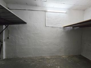 Aparcament cotxe  Calle calle mirador 5. Garaje cabinado amplio con altillo y luz en excelente ubicacion