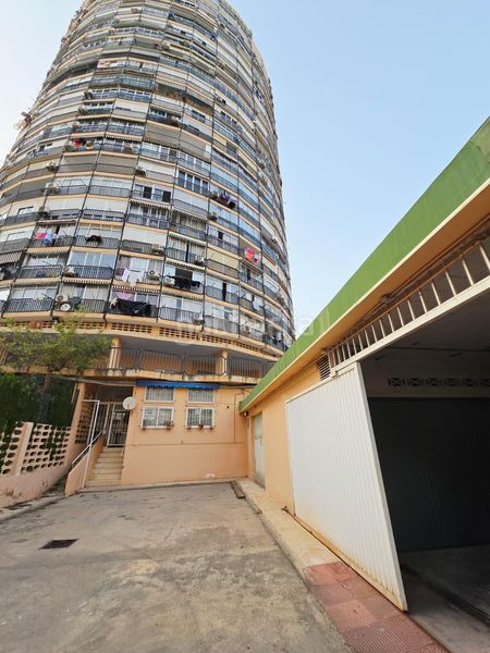 Foto 9a713938-d667-4e9f-8774-6132ac21ee61. Aparcament cotxe a Juzgados - Plaza de Toros Benidorm