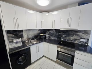 Piccolo appartamento  Mirador 5. Moderno apartamento reformado con piscina y parking cerca del ce