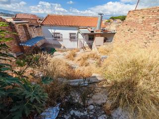 Maison à Moraleda de Zafayona. Casa con patio y garaje