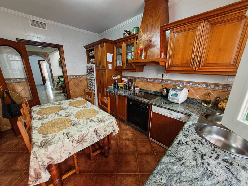 Foto 2417402e-8c38-4f48-9041-dd102c38e6bb. Casa amb calefacció aparcament a Loja