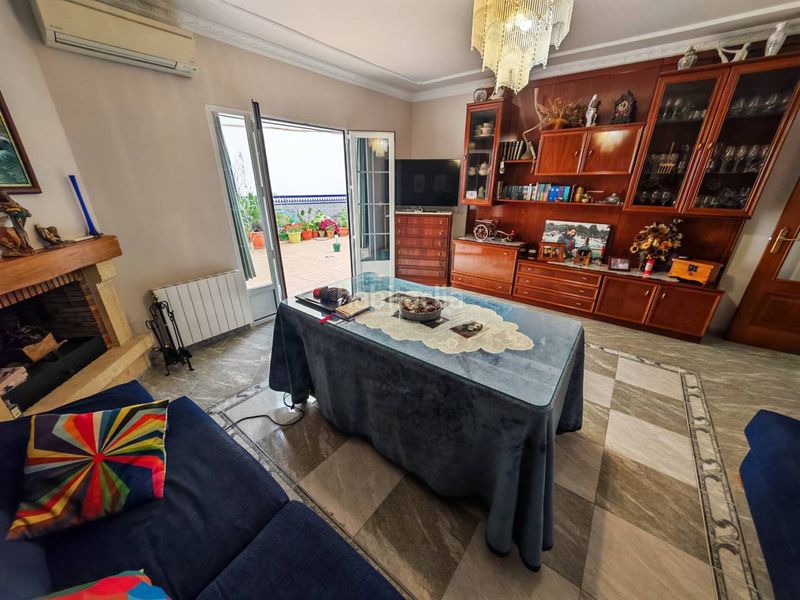 Foto 3951d912-5e78-4867-ba21-53ef955287b0. Casa amb calefacció aparcament a Loja