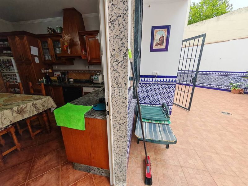 Foto 741d4d00-8890-450e-9af1-8b80f2df3719. Casa amb calefacció aparcament a Loja