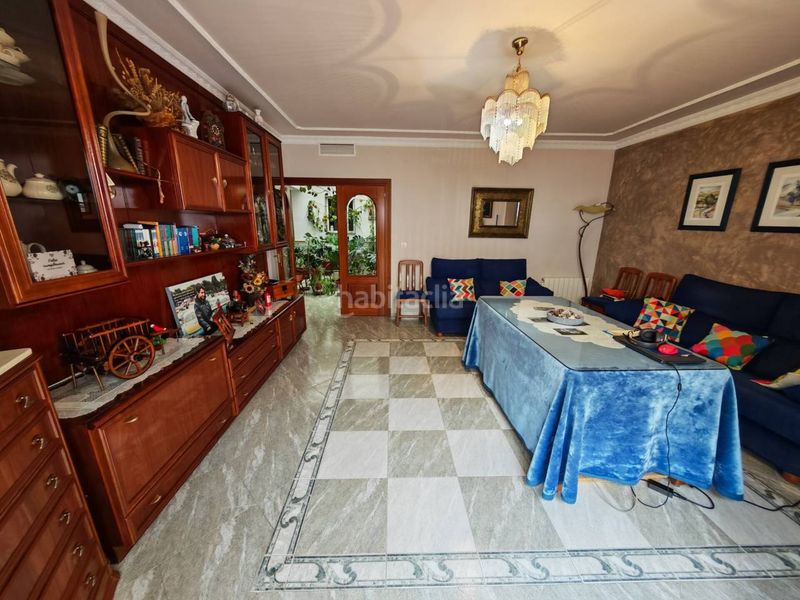 Foto b0a59c6e-7ada-4223-9a5b-a952244522c9. Casa amb calefacció aparcament a Loja