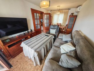Casa adossada a Huétor Tájar. Casa adosada amueblada lista para entrar a vivir