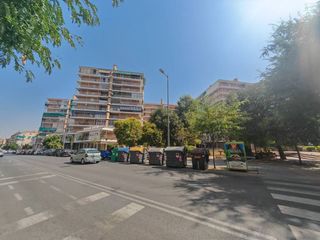 Pis a Avenida Barcelona 4