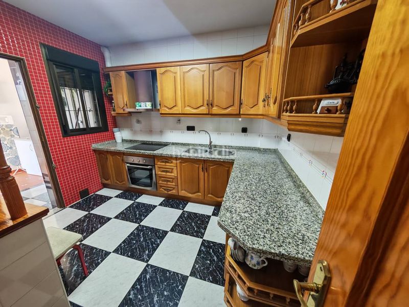 Foto 34586a58-a0be-4f3f-8677-7b3af651a9ae. Casa amb calefacció aparcament a Íllora
