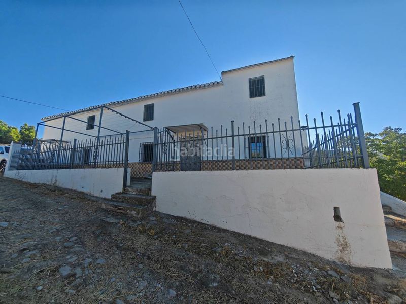 Foto e47231af-78ce-4991-a3f8-643f7aa8e24e. Masia amb aparcament a Loja