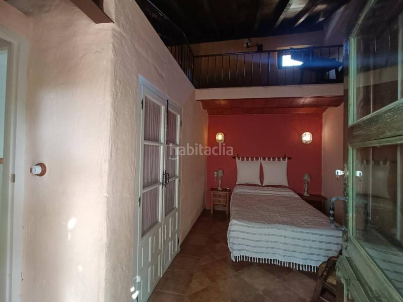 Foto cff82e48-7438-4e27-92f4-d9347325358e. Finca rústica cortijo en venta en Huétor Tájar