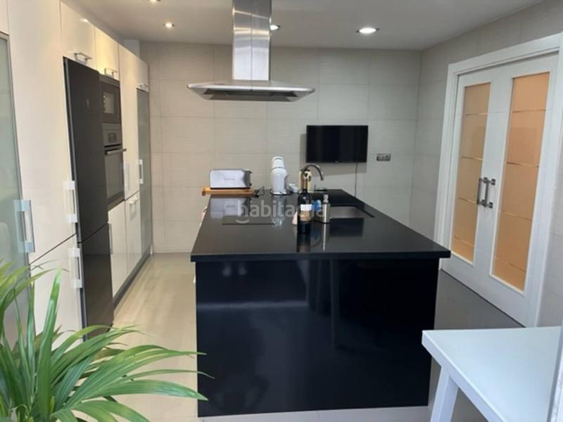 Foto 24d9bd56-6f9b-4d3e-af63-fcaf05ba034f. Casa  con cochera y terraza en Huétor Tájar