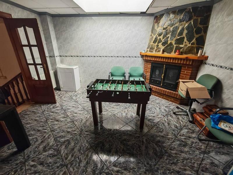 Foto fc51b924-525d-47ae-b7bc-8bcea4524e5e. Casa  con cochera y terraza en Huétor Tájar