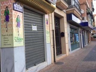 Local commercial  Primero de mayo. Local en venta en centro