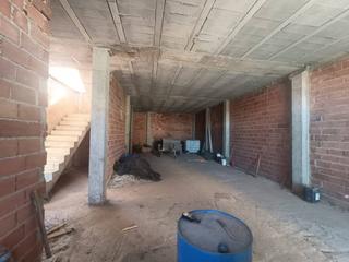 Casa a Huétor Tájar. Estructura en venta nueva