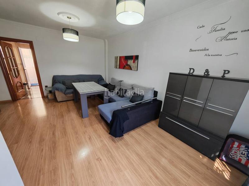 Foto e6c64471-b860-4d46-b946-701ef0cea15c. Casa adosada  zona mercadona en Maracena