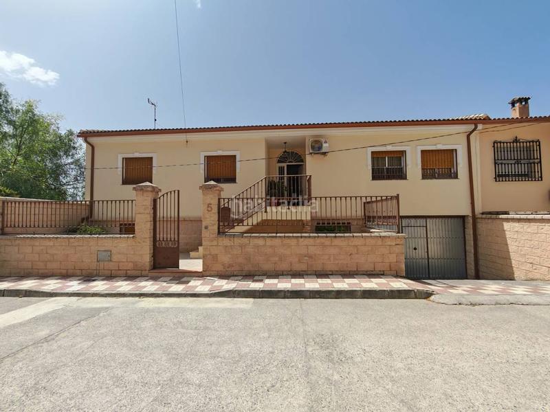 Foto df02e6ba-434c-46e6-bbf1-97e51fa62629. Chalet gran chalet independiente en Moraleda de Zafayona