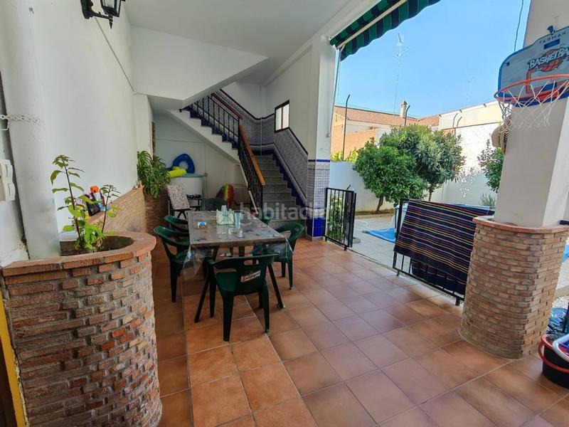 Foto 13db46ff-e5da-4a95-9a00-84735149898c. Dúplex piso y bajo , con garaje ,terraza y patio en Villanueva Mesía