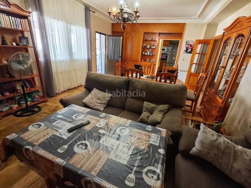 Foto 17af9362-6be2-4af5-b825-b67c5a648852. Dúplex piso y bajo , con garaje ,terraza y patio en Villanueva Mesía