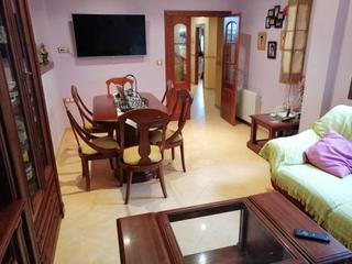 Haus in Huétor Tájar. Casa entre colegio san isidrocasa cultura!!