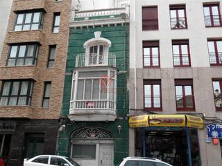 Casa  Fray luis de leon. Edificio en el centro con múltiples posibilidades.
