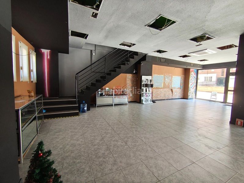 Foto 116c7a1d-55b5-4ac3-84ae-6c78e40010e9. Local comercial a Centro Cuenca