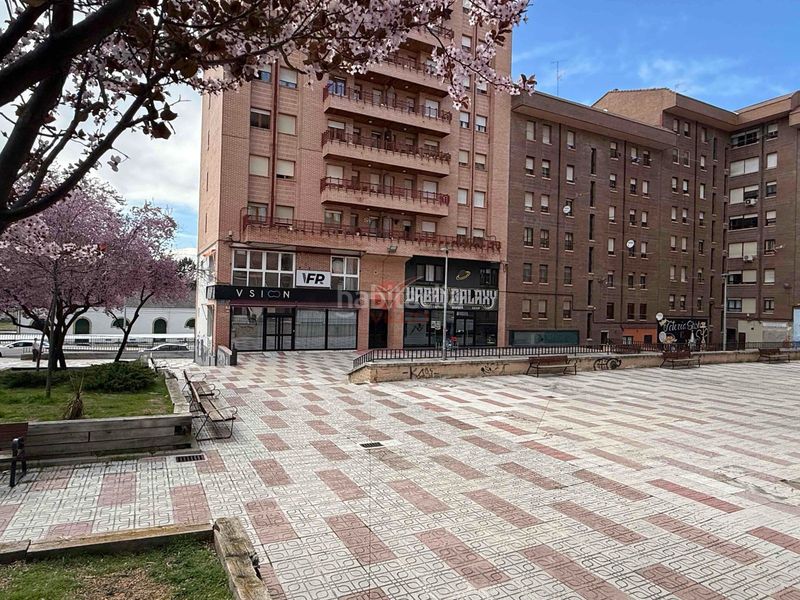 Foto 151939ef-1816-4827-b9ac-2d6b7d07f462. Local comercial a Centro Cuenca