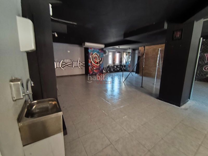Foto ab3b3fc0-c0a9-4cf5-97a7-543b9ae9974c. Local comercial a Centro Cuenca