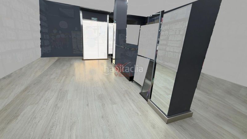 Foto 1989eba6-90c5-4f81-aaec-d74dff6c5972. Local comercial a Centro Cuenca