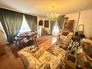 Etagenwohnung  Plaza del espliego. Fenomenal vivienda de 180 m2 útiles con 6 dormitorios, 2 plazas