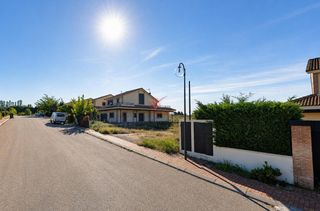 Terreno residenziale  Villar de olalla. club de golf. En la mejor ubicación del campo de golf. parcela de 711 m2. con