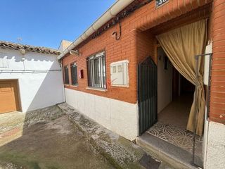 Casa  Ermita. Casa de pueblo lista para entrar a vivir