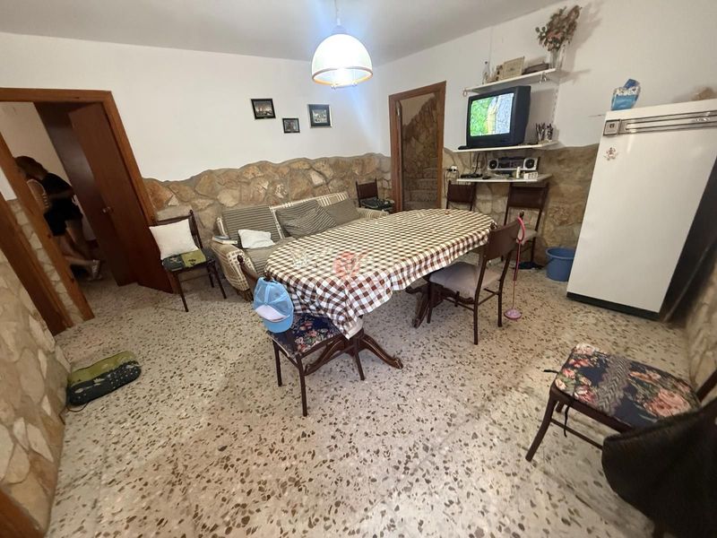 Foto 4e75b0d3-aa75-4d9b-abcd-7af11e45fd6b. Casa amb calefacció a San Fernando - Carretera de Valencia Cuenca