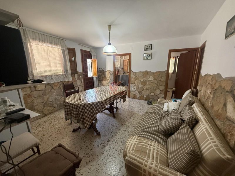 Foto 79694d48-f726-4351-813c-e0362c0d8d0b. Casa amb calefacció a San Fernando - Carretera de Valencia Cuenca